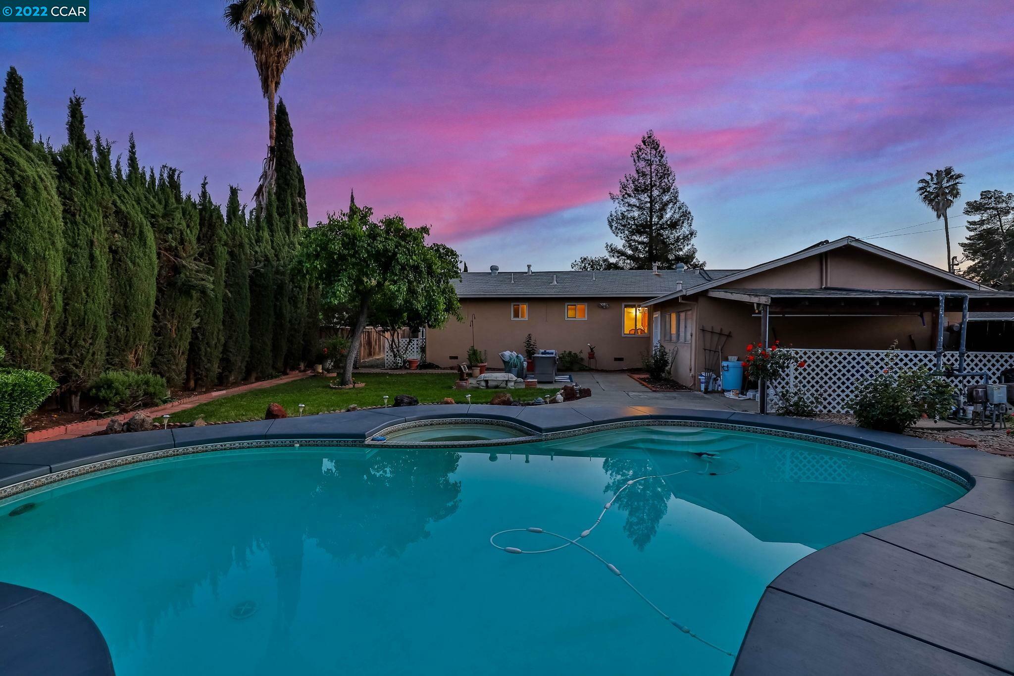 Property Photo: 2225 Balsa Ct CA 94520