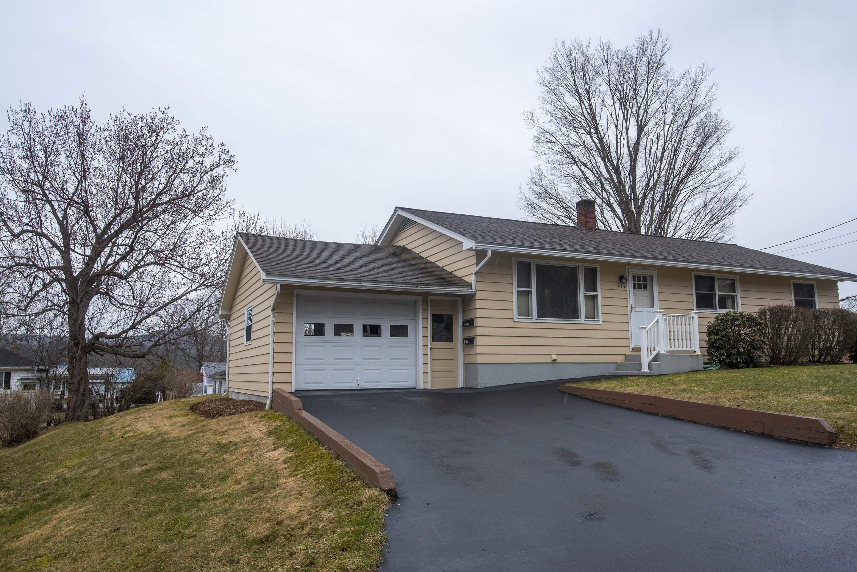 Property Photo: 214 Fairview Street VT 05641