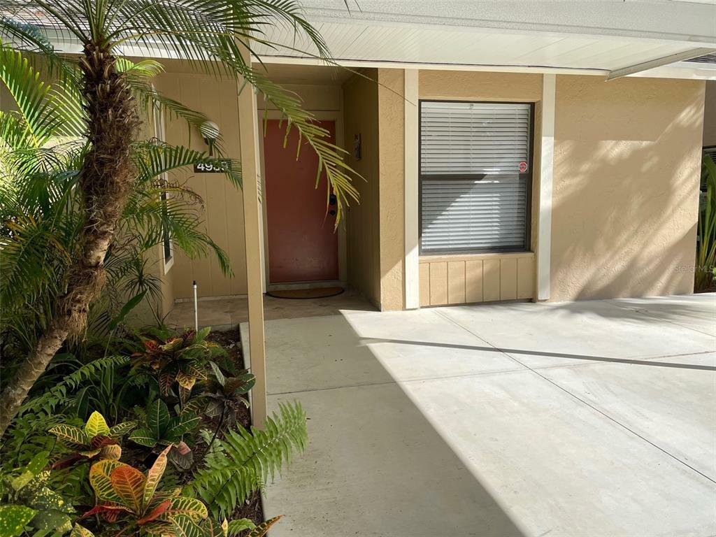 Property Photo:  4939 Village Gardens Drive 214  FL 34234 