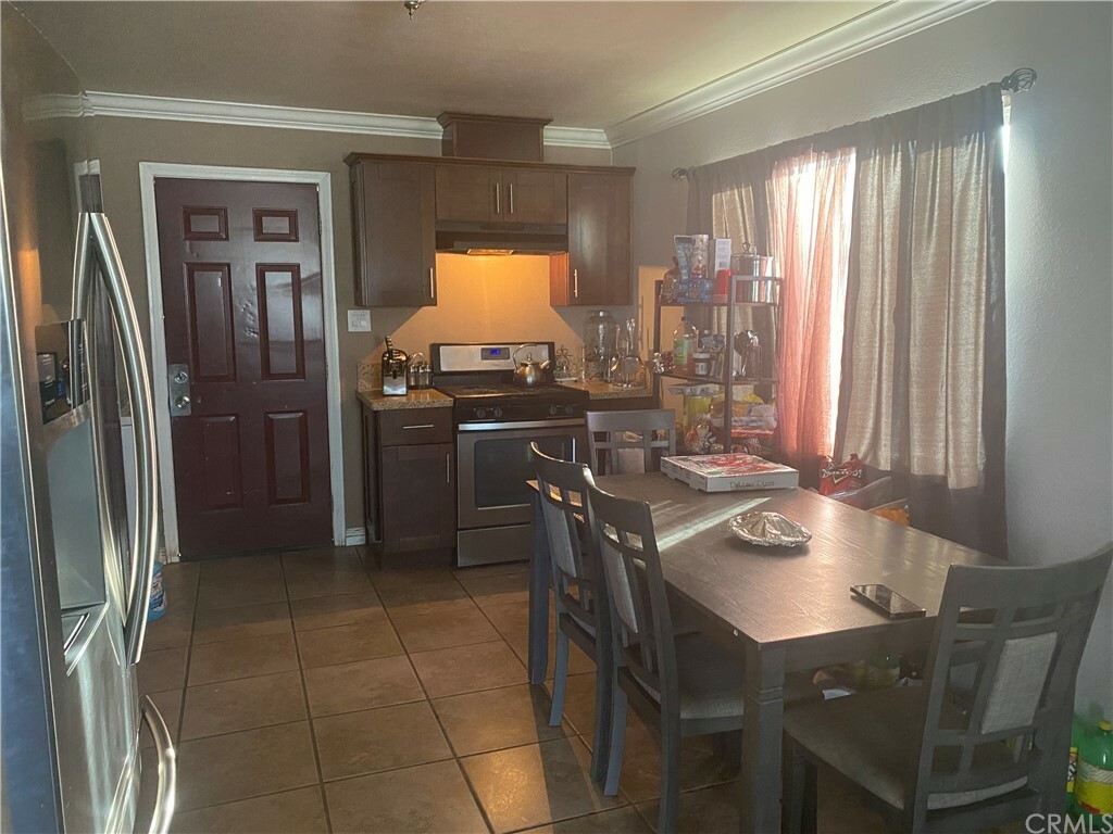 Property Photo: 11725 Lee Avenue CA 92301