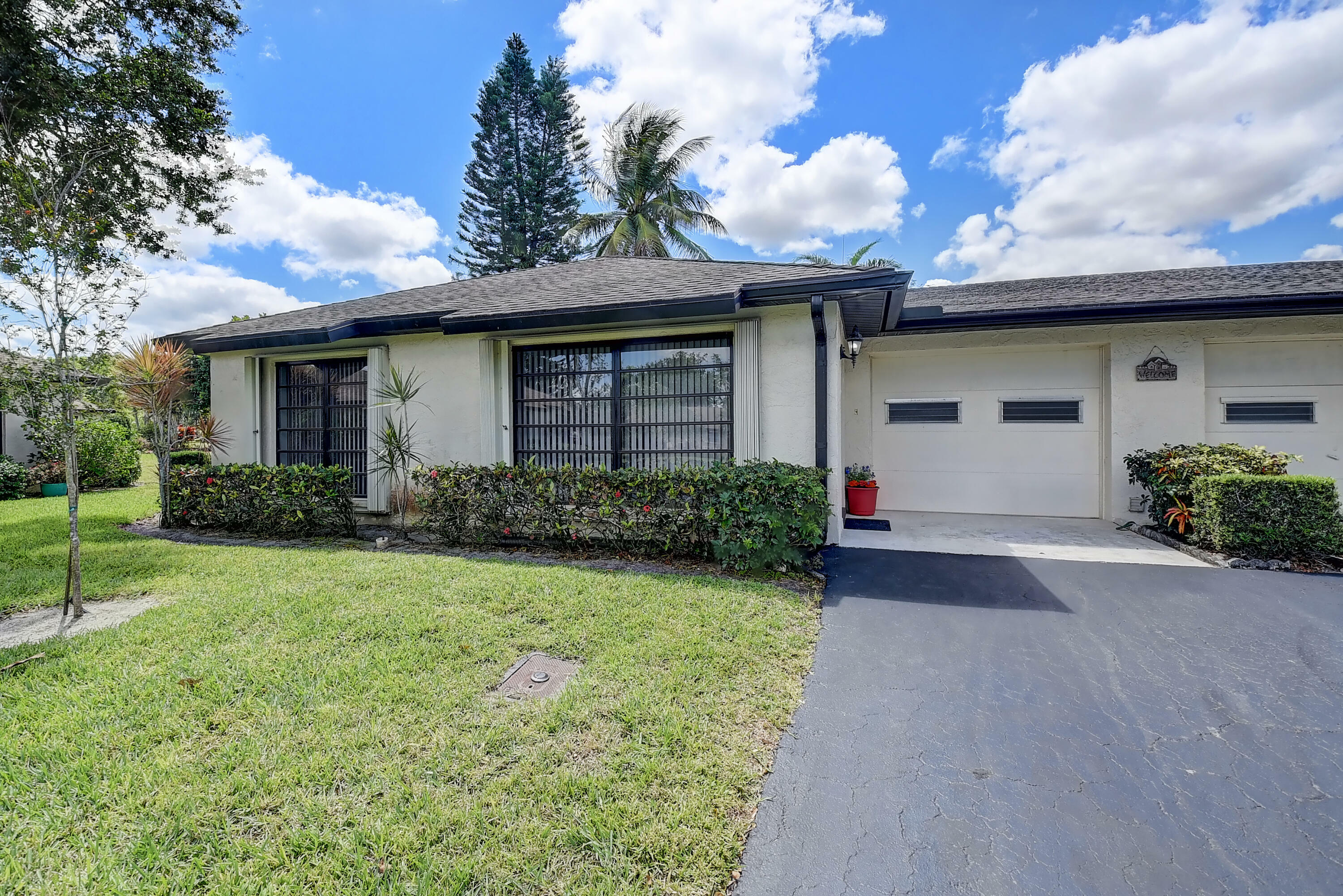 Property Photo:  4757 Quailwood Crescent A  FL 33436 