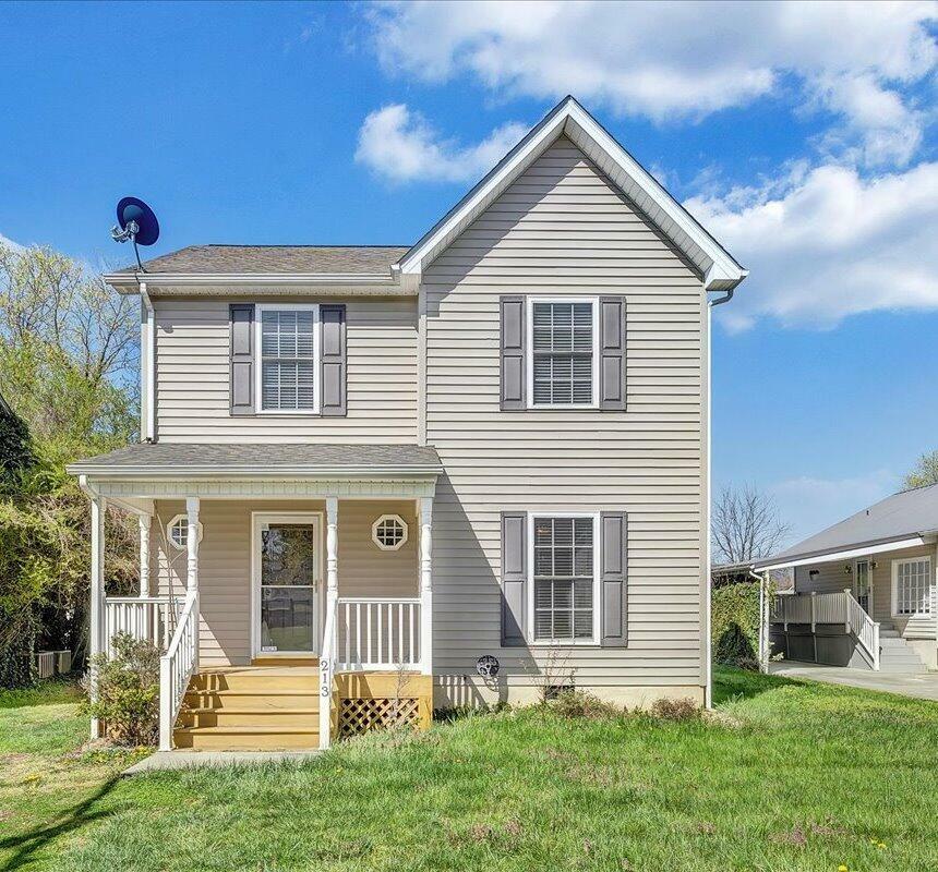 Property Photo:  213 Lakehurst Ave  VA 24153 