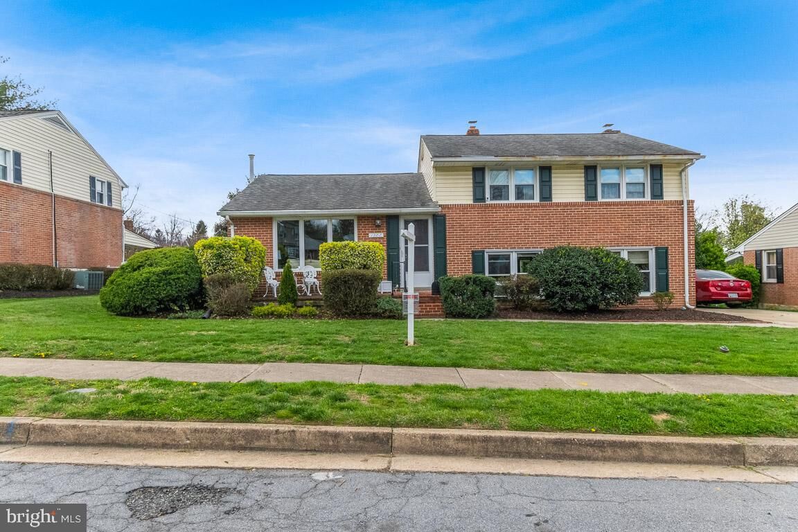 Property Photo: 1907 Clifden Road MD 21228