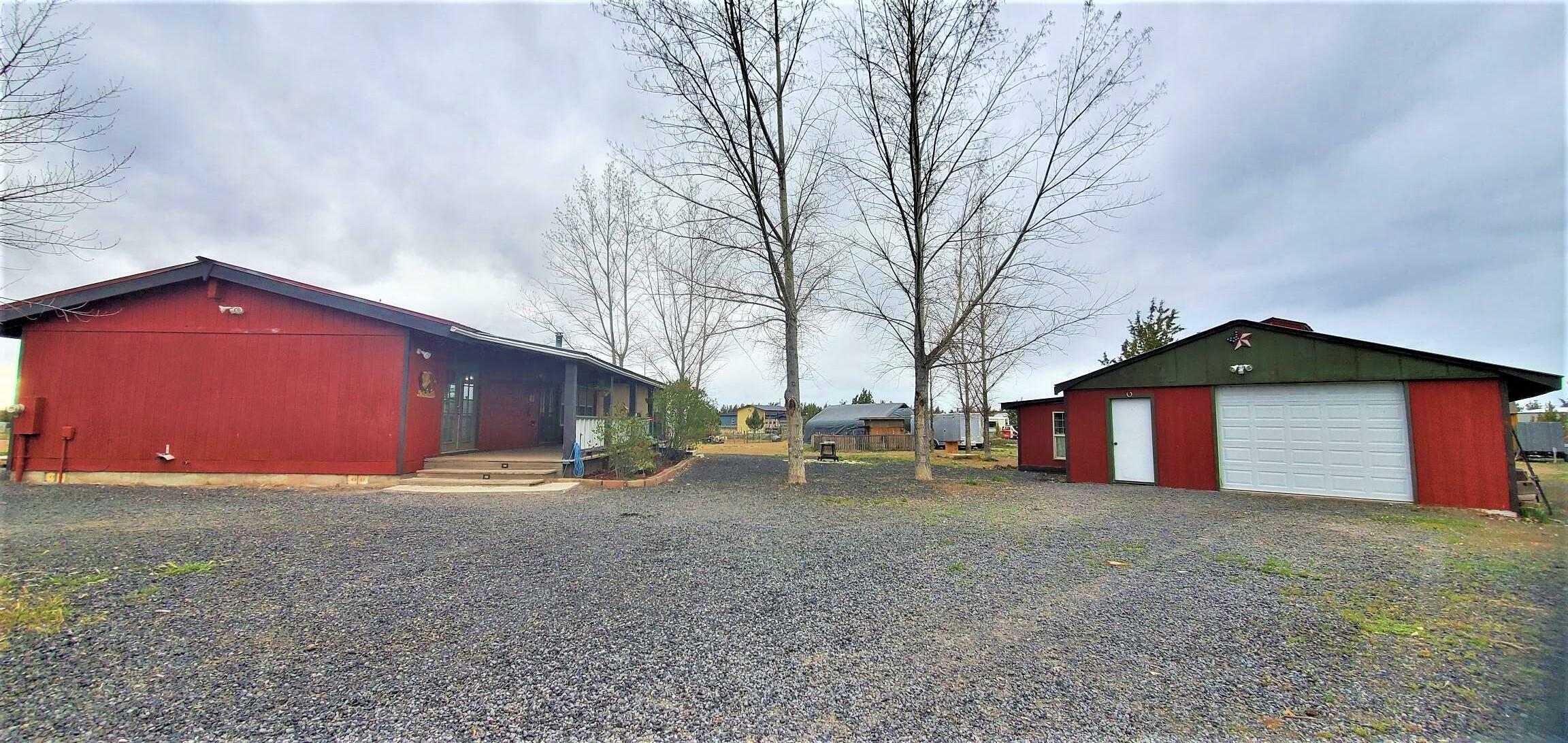 Property Photo:  4336 SE Umatilla Loop  OR 97754 