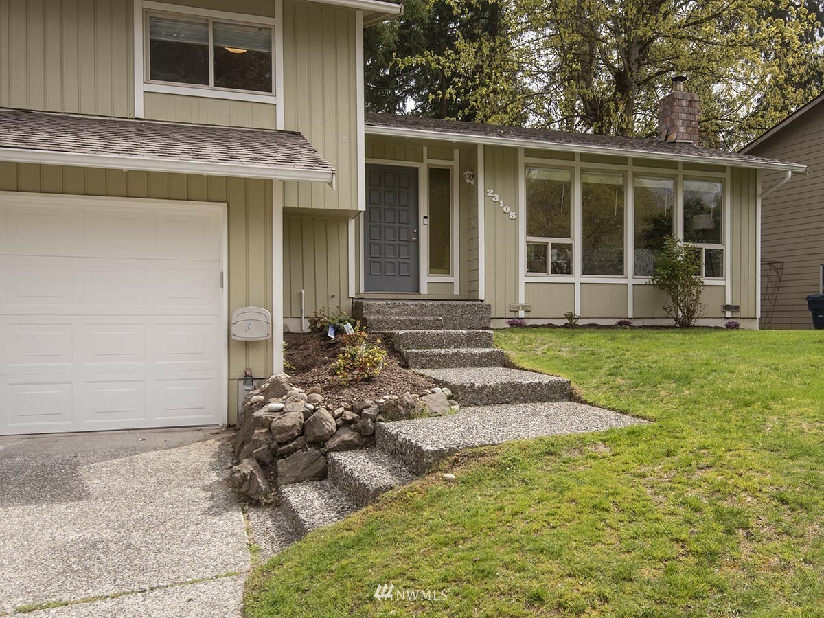 Property Photo:  23105 47th Avenue W  WA 98043 