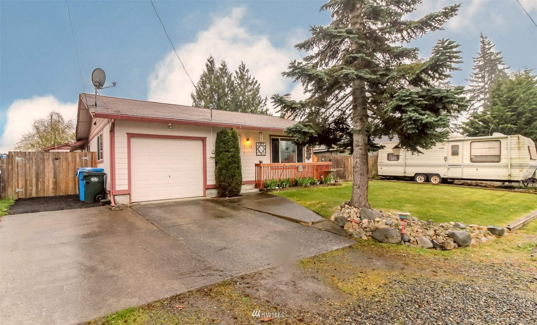 Property Photo:  17023 21st Avenue E  WA 98387 