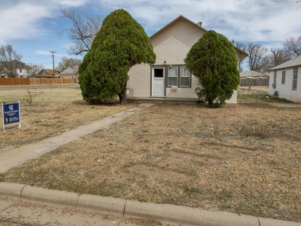 Property Photo:  1410 B Street  KS 67846 