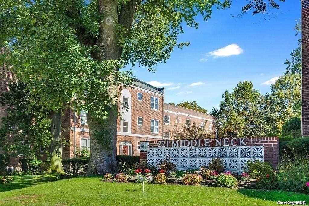 Property Photo: 221 N Middle Neck Road N H4 NY 11021