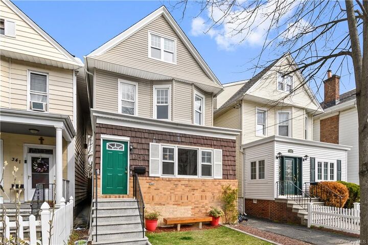 343 E 239th Street  Bronx NY 10470 photo