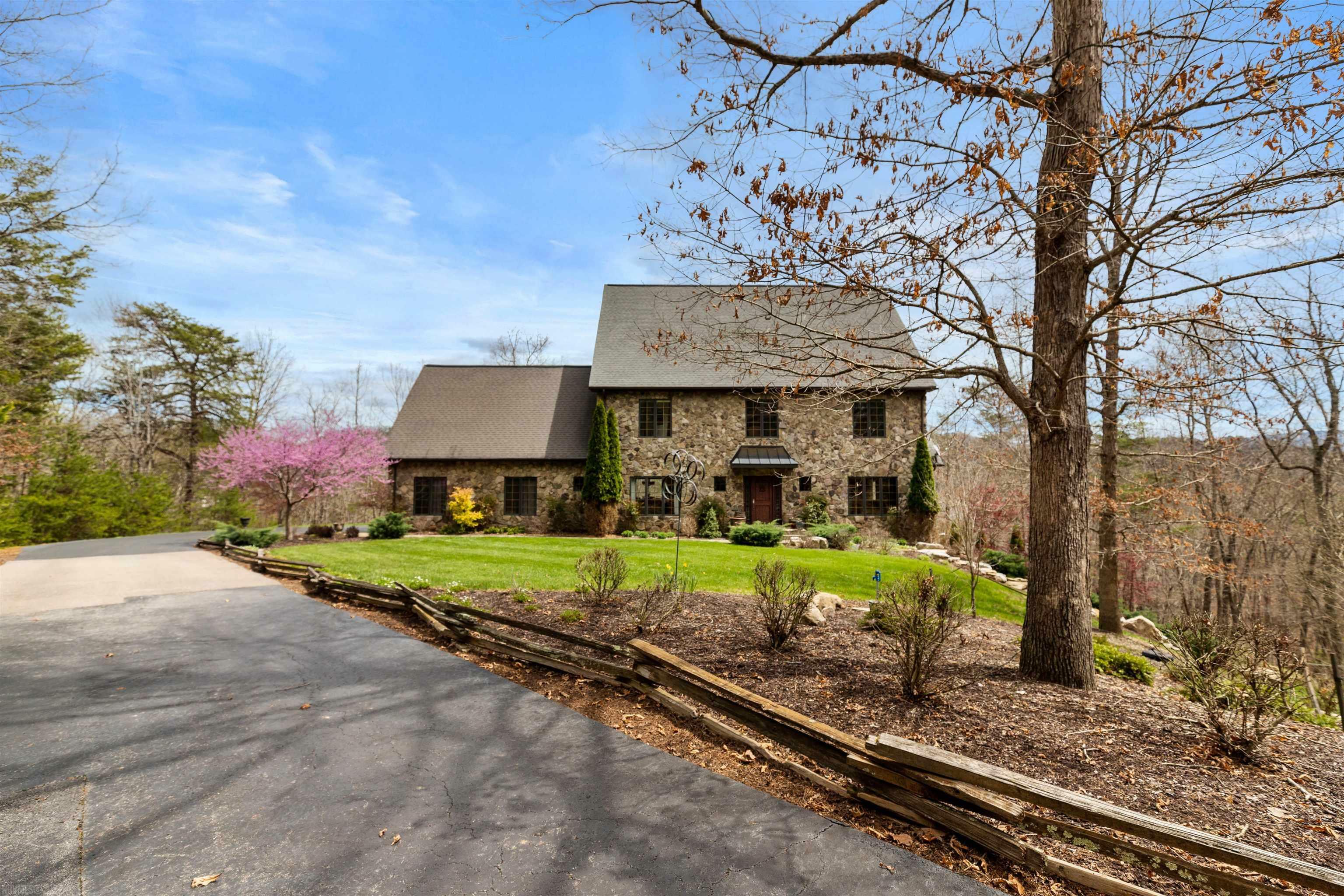 Property Photo:  3045 New Ridge Road  VA 24087 