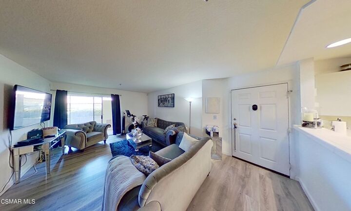 Property Photo:  5837 Oak Bend Lane 102  CA 91377