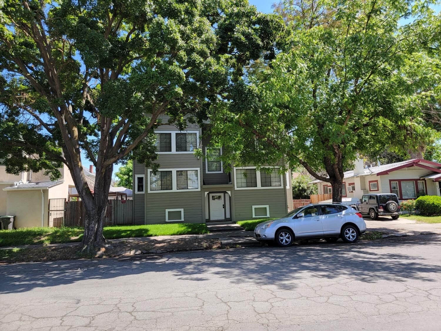 Property Photo: 830 N Van Buren Street CA 95203