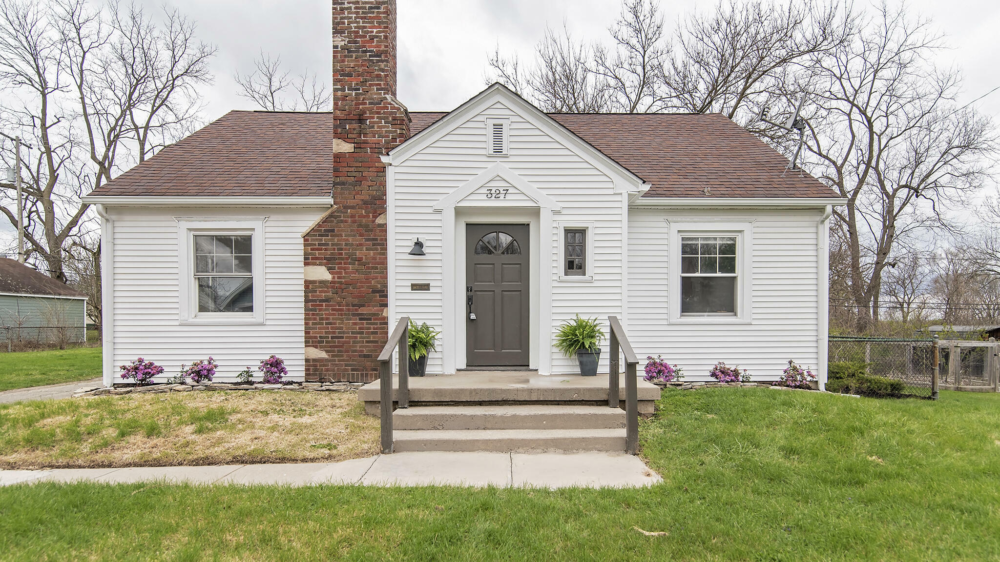 Property Photo:  327 W Roseland Avenue  OH 45503 