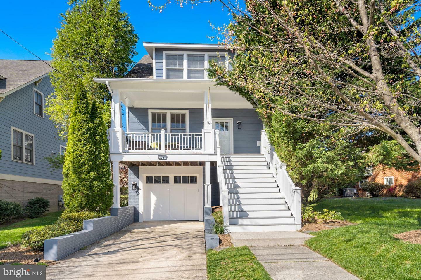Property Photo: 2032 N Emerson Street VA 22207