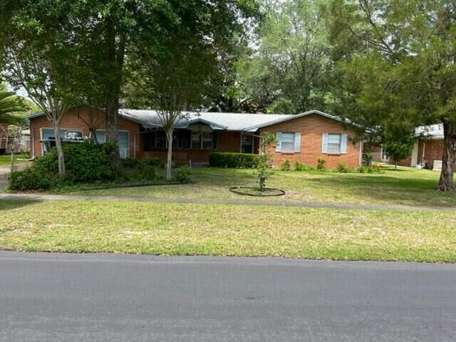 Property Photo:  33 Poplar Avenue  FL 32579 