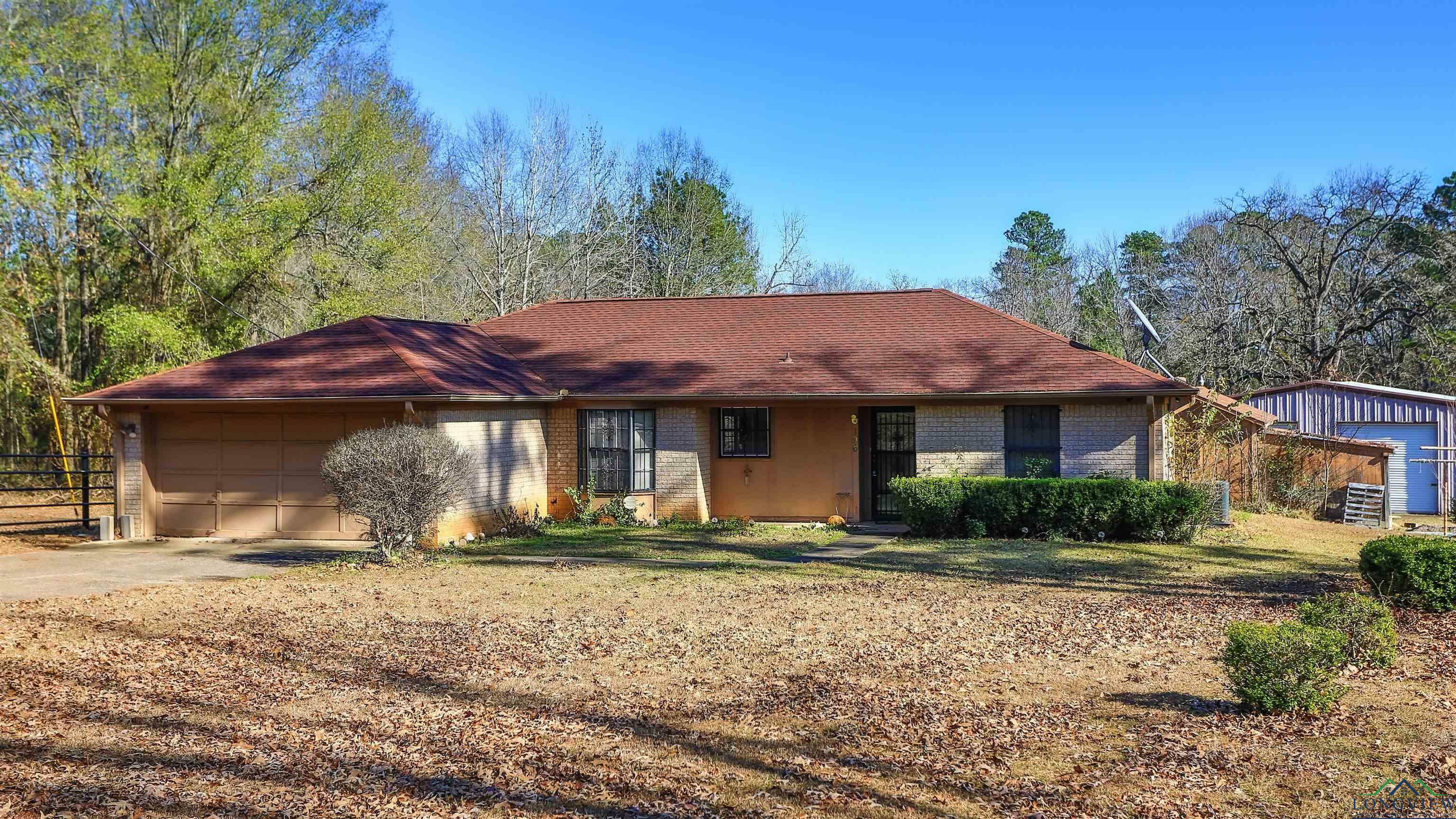 Property Photo:  196 E Mountain Rd  TX 75604 