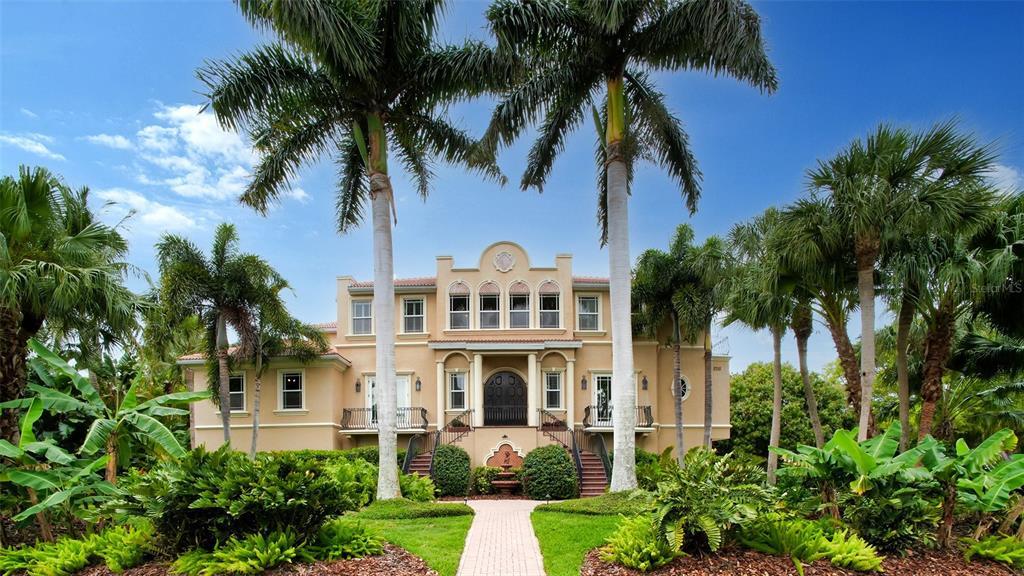 Property Photo: 5215 Siesta Cove Drive FL 34242