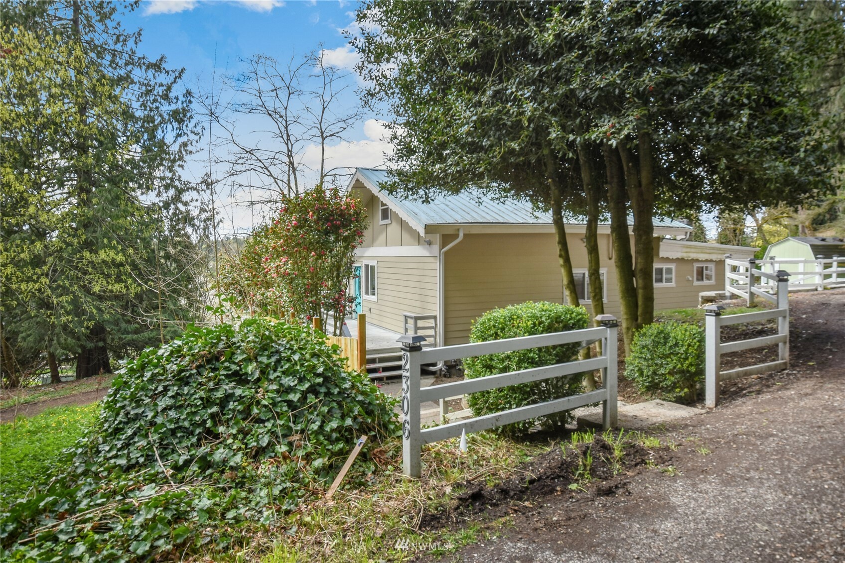 Property Photo:  2306 Madrona Drive  WA 98258 