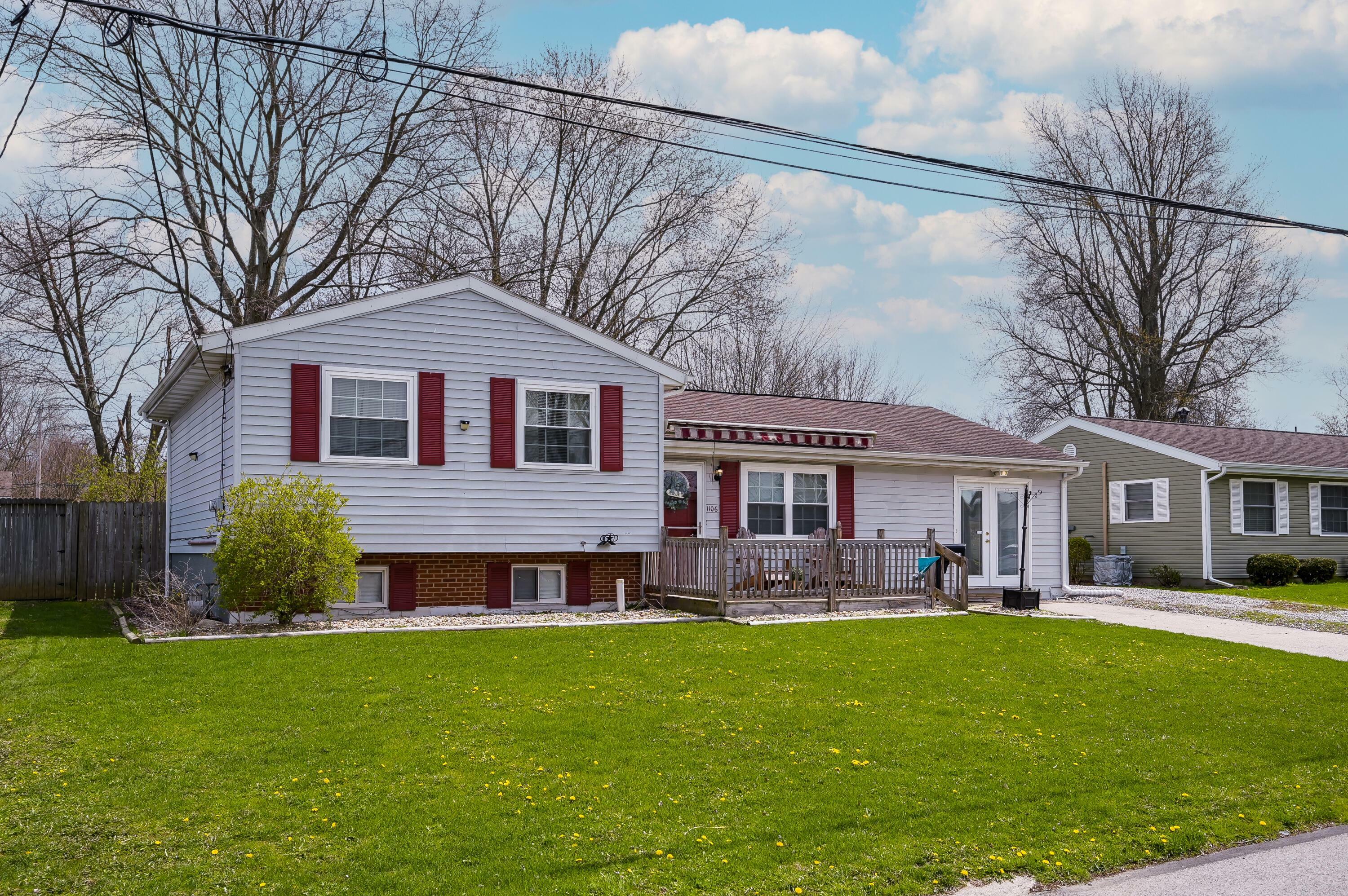Property Photo: 1106 Colonial Avenue OH 43302