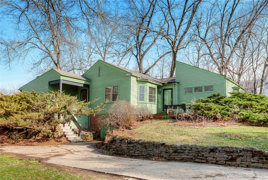 Property Photo:  5512 Westwood Drive  IA 50312 