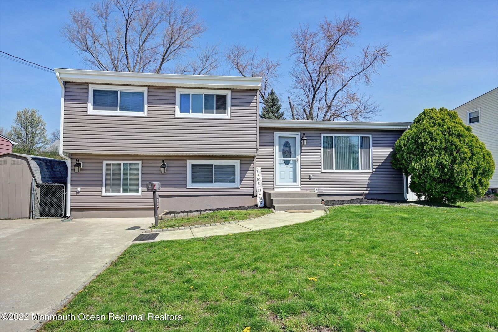 Property Photo:  6 Mabaline Road  NJ 08857 