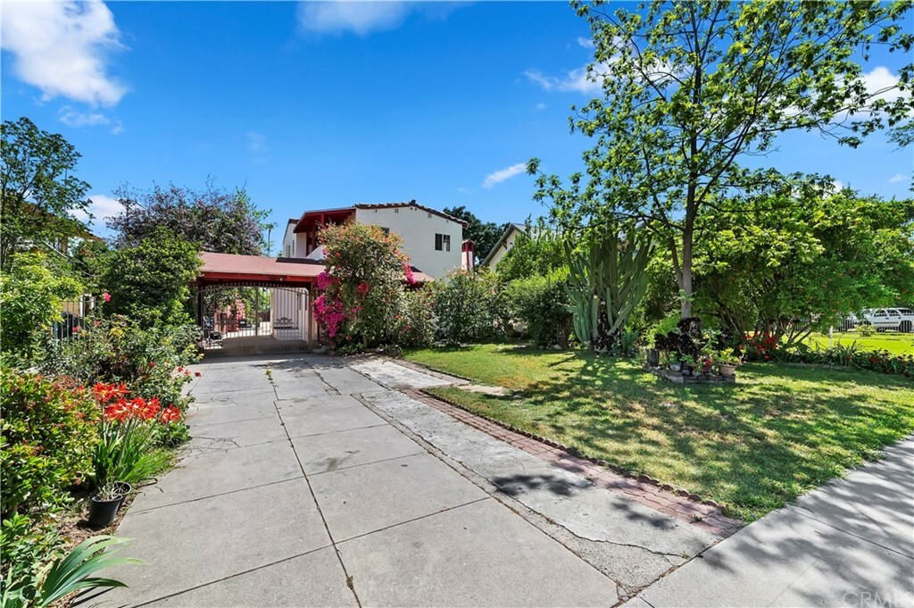 Property Photo:  447 W 17th Street  CA 92405 