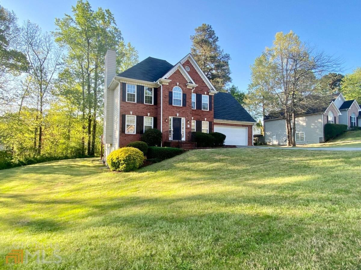 Property Photo: 511 Wine Cluster Court GA 30017