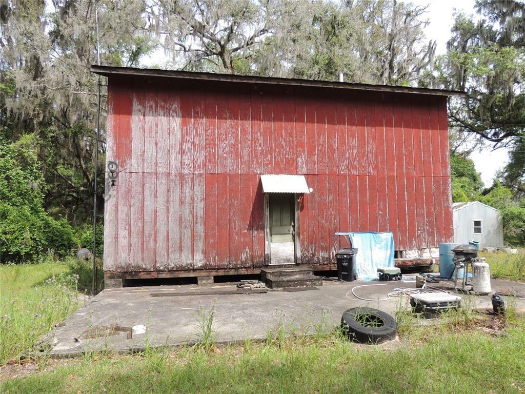 Property Photo:  7208 NE 27th Avenue  FL 32609 