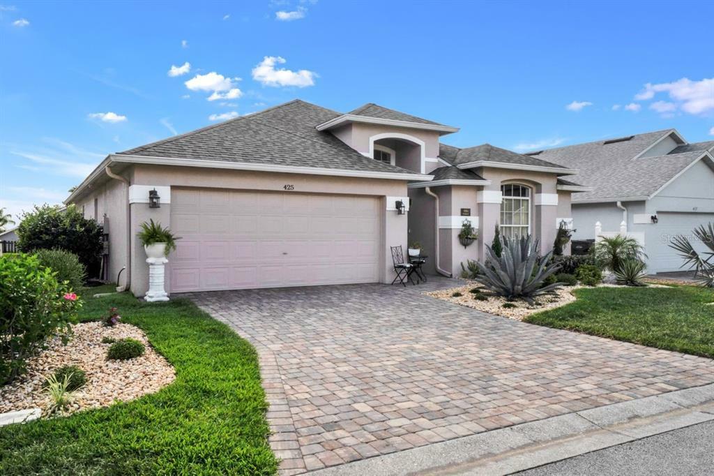 Property Photo:  425 Cassia Drive  FL 33897 