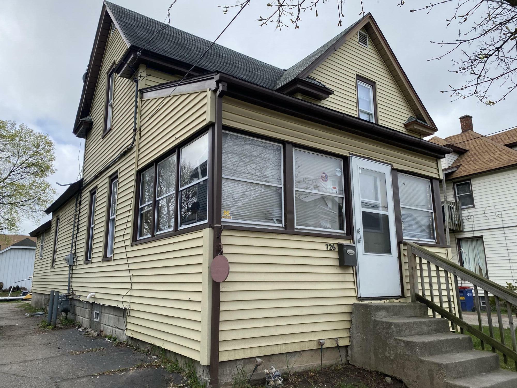 Property Photo:  726 Olympia Street SW  MI 49503 