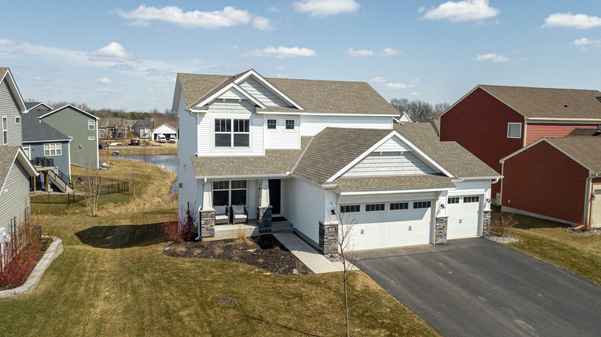 Property Photo:  1435 Summit Court  MN 55082 