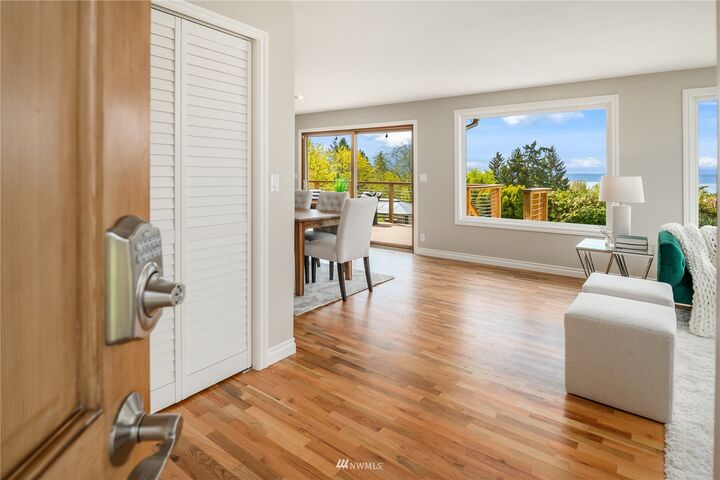 Property Photo:  17833 3rd Place SW  WA 98166 