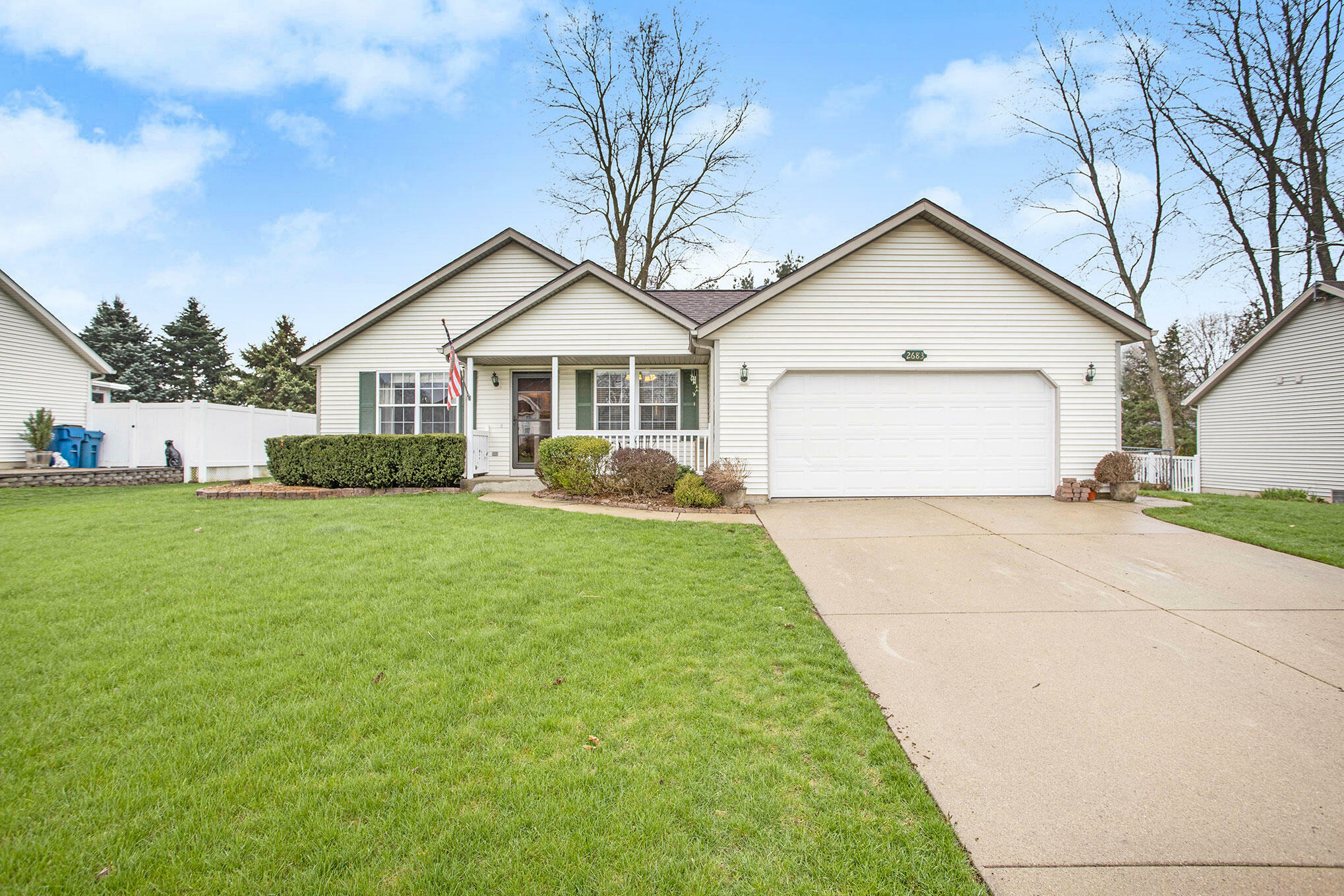 Property Photo:  2683 Green Oak Lane  MI 49004 