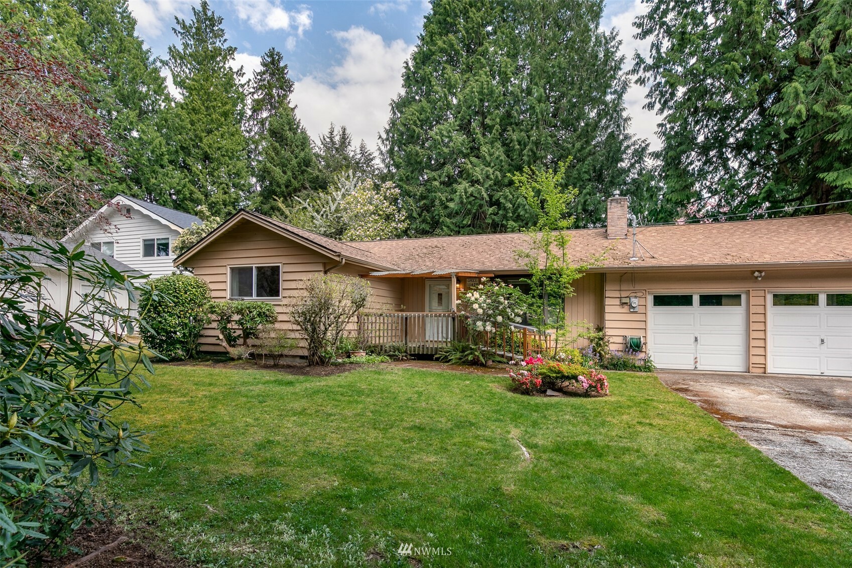 Property Photo: 11428 108th Avenue NE WA 98033