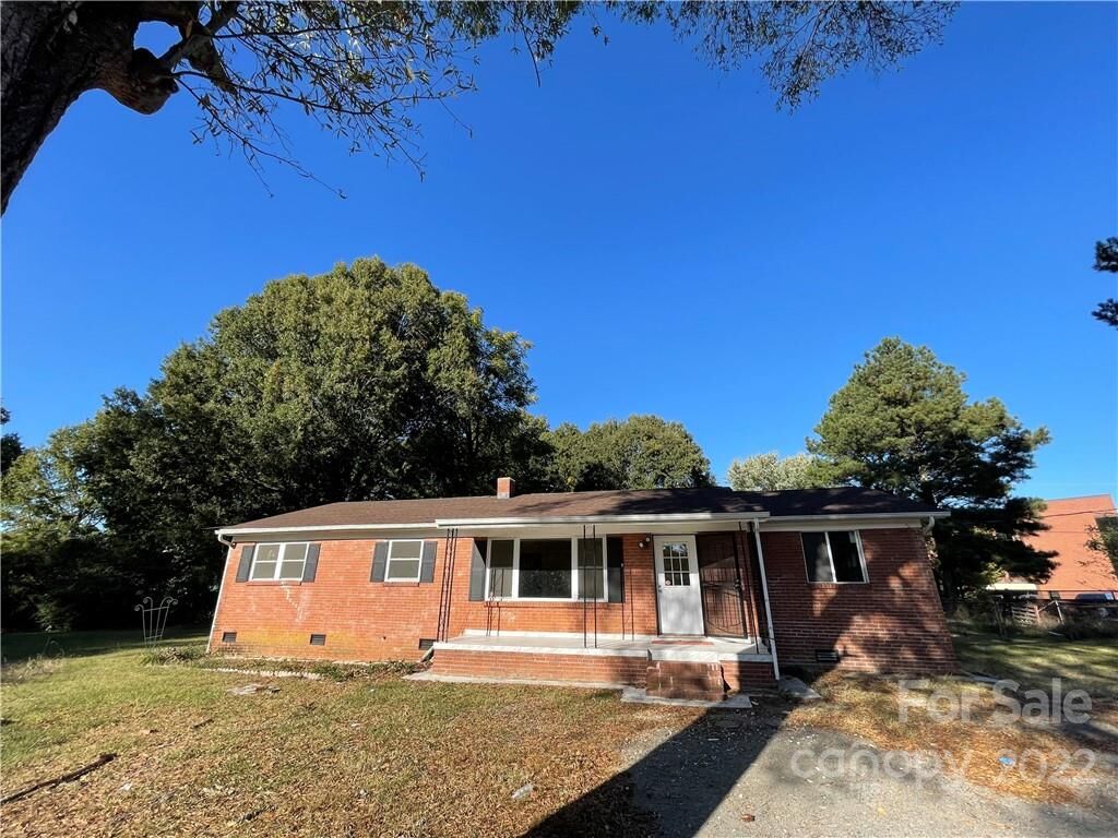 Property Photo:  5136 Dogwood Place  NC 28212 