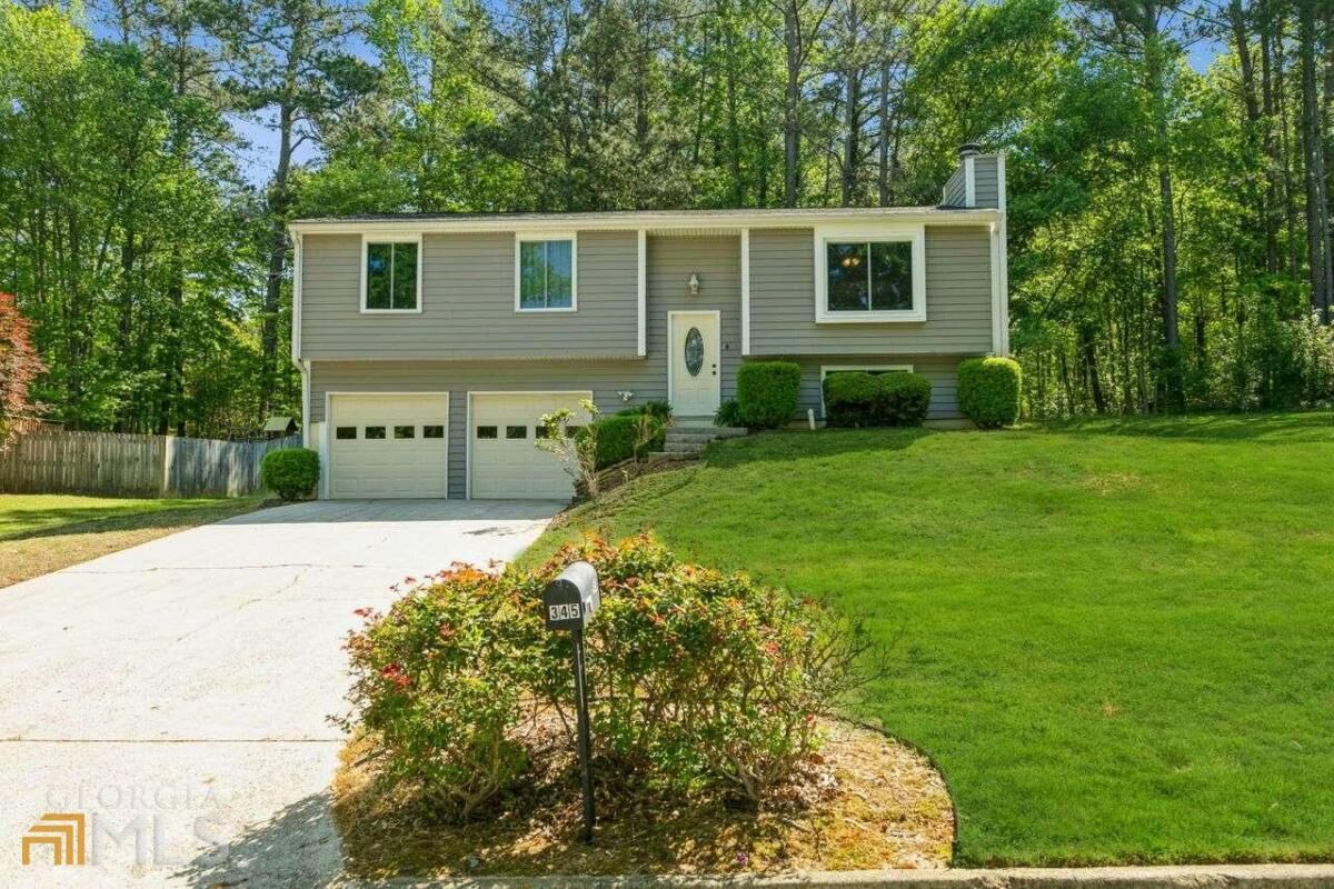 Property Photo: 345 Sheringham Court GA 30076