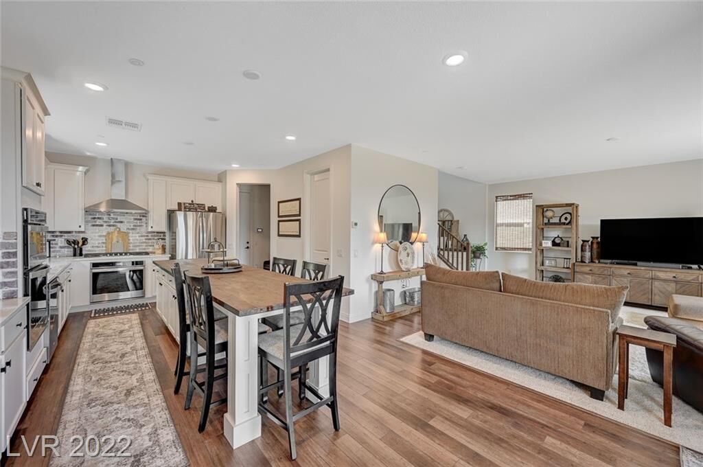 Property Photo:  12421 Foxtail Run Avenue  NV 89138 