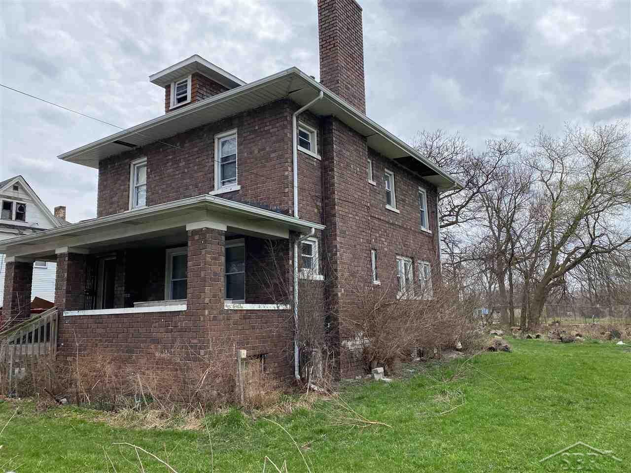Property Photo:  1510 Annesley St  MI 48601 