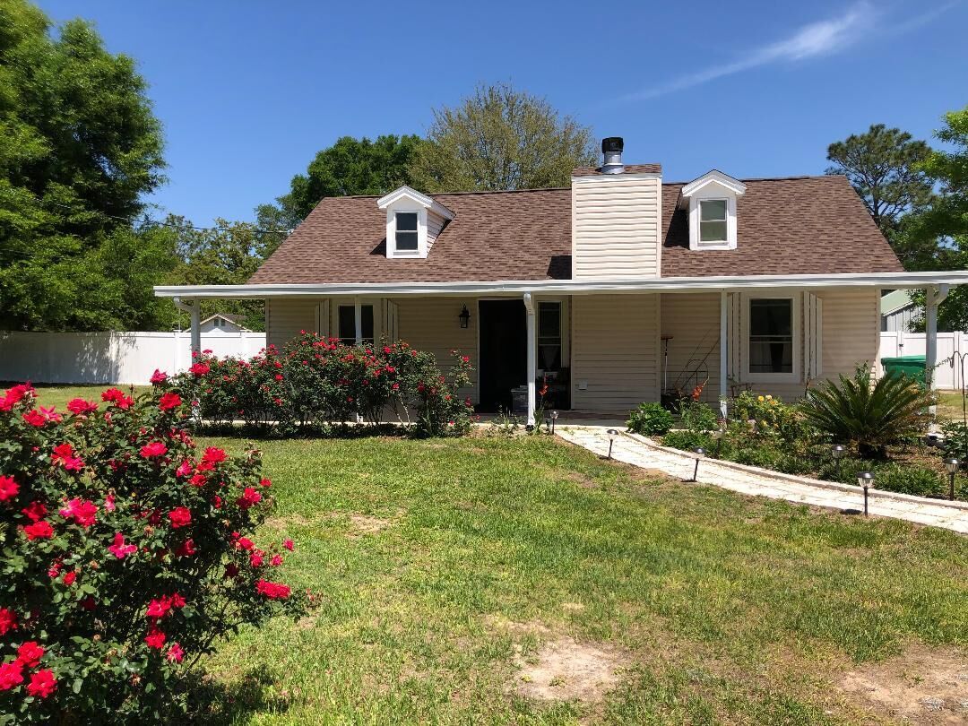 Property Photo: 104 Stephens Lane FL 32539
