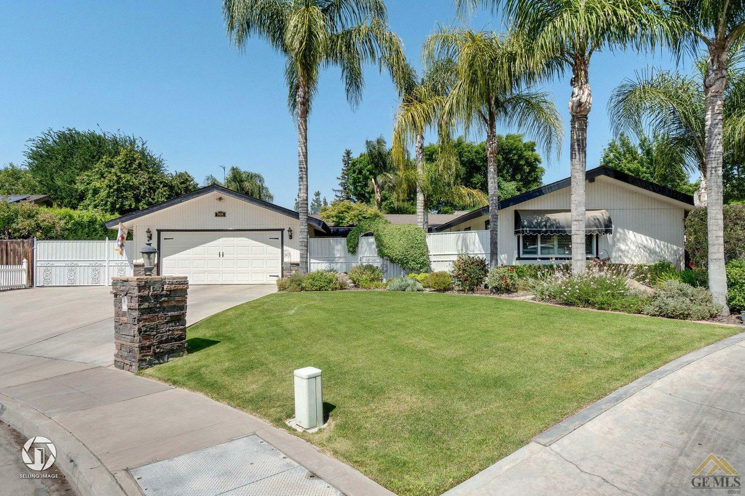 Property Photo:  7404 Eliso Court  CA 93309 