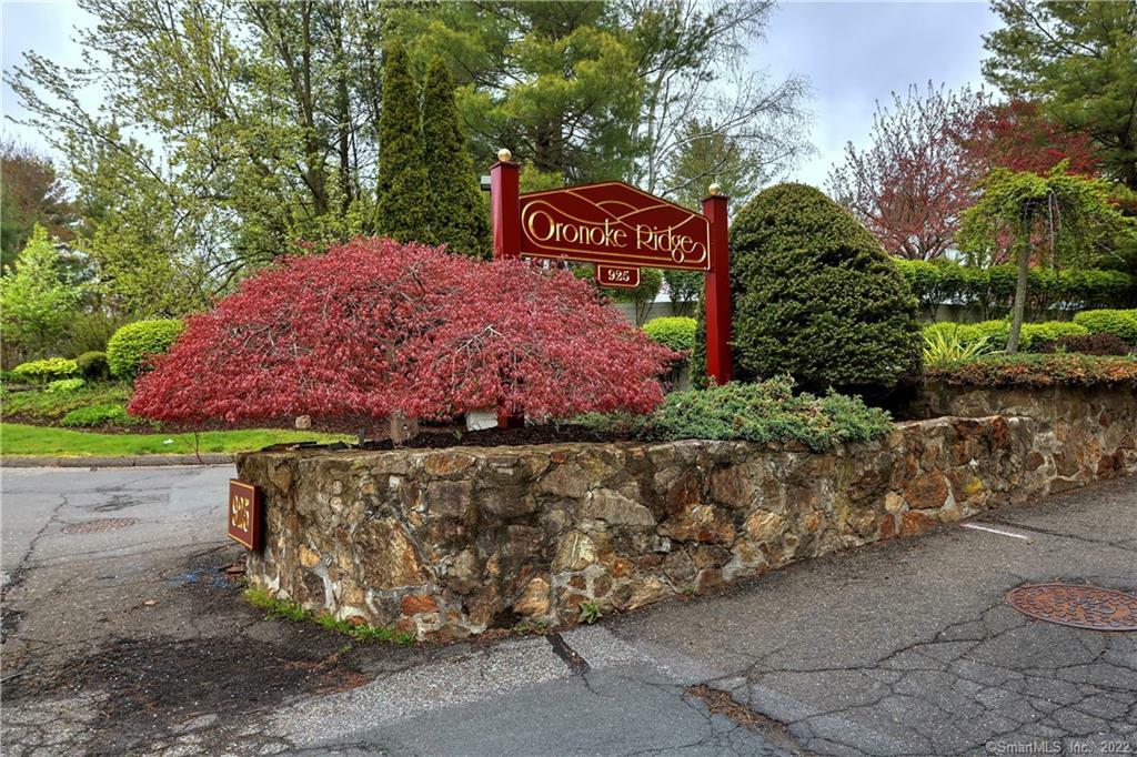 Property Photo: 925 Oronoke Road 100L CT 06708