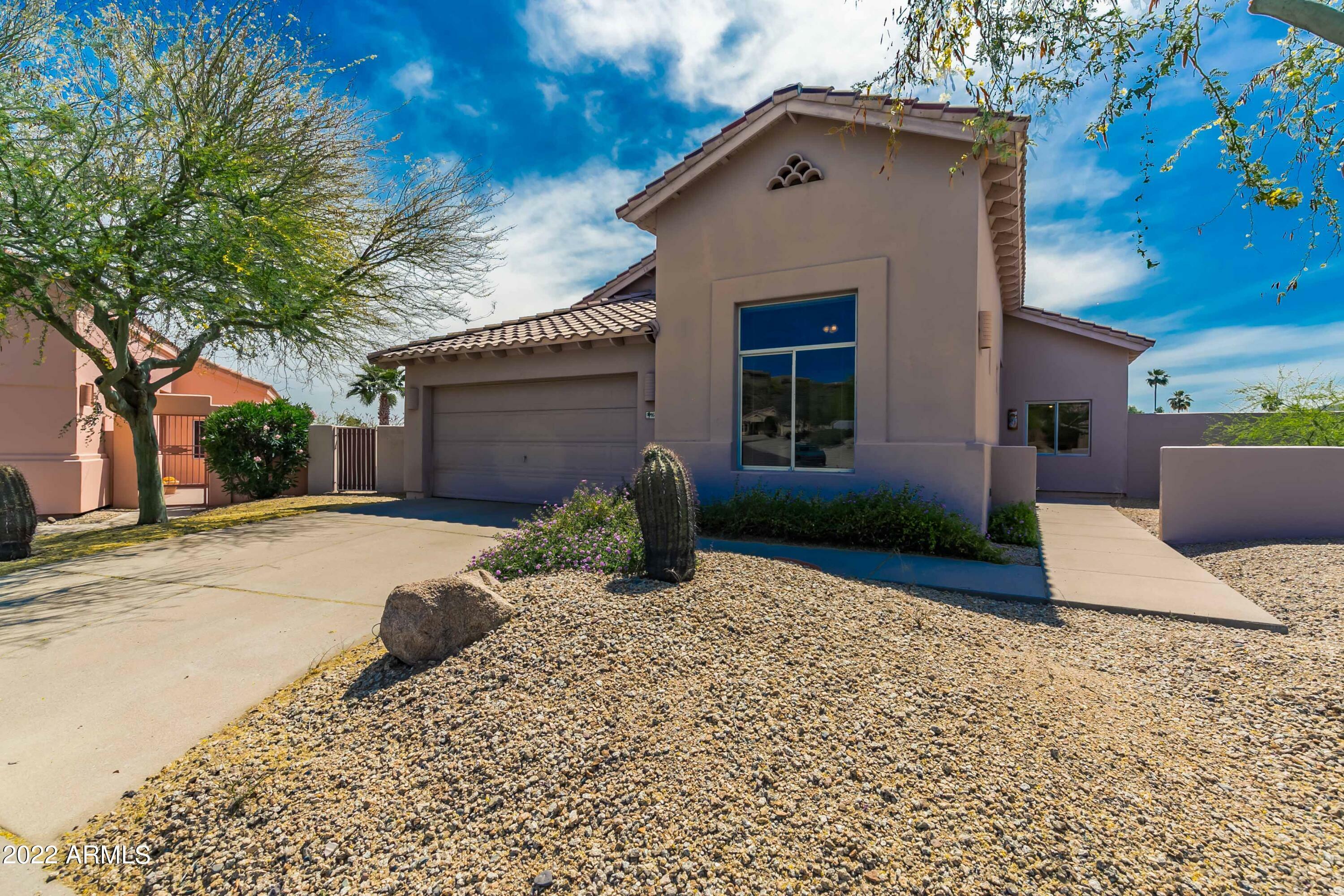 Property Photo: 16921 E Peso Place AZ 85268