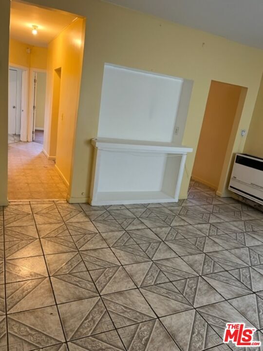 Property Photo:  5305  S Hoover St 5305  CA 90037 