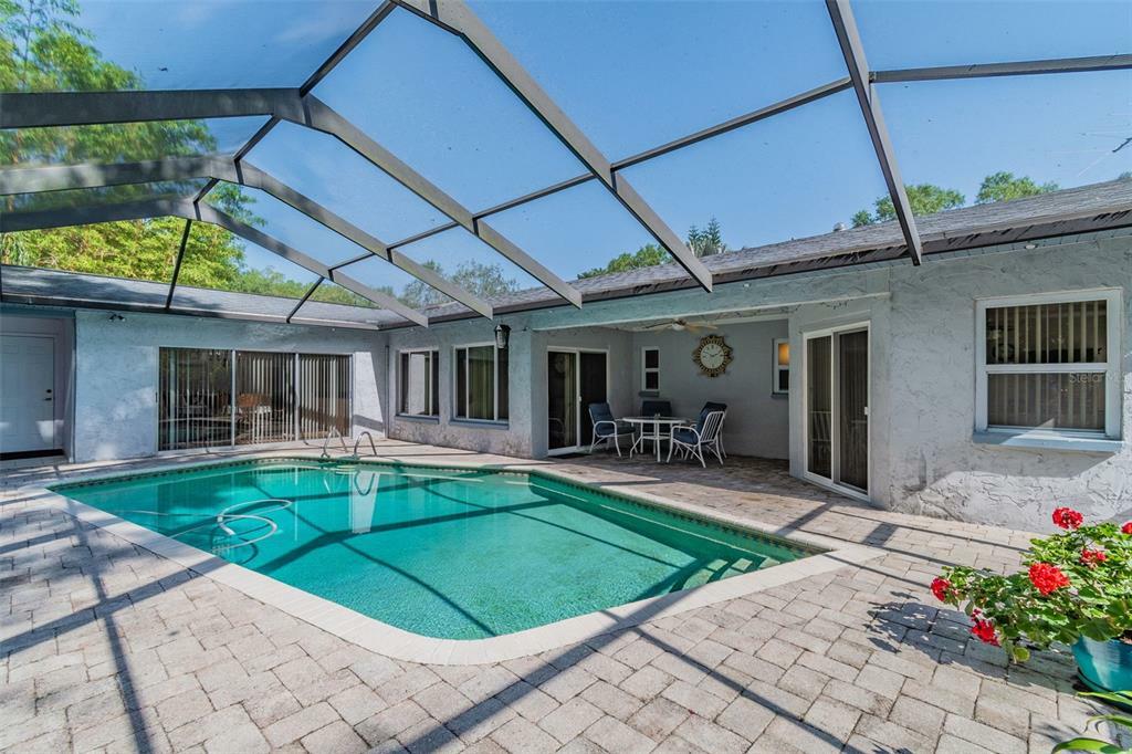 Property Photo:  14317 Ravenwood Lane  FL 33618 