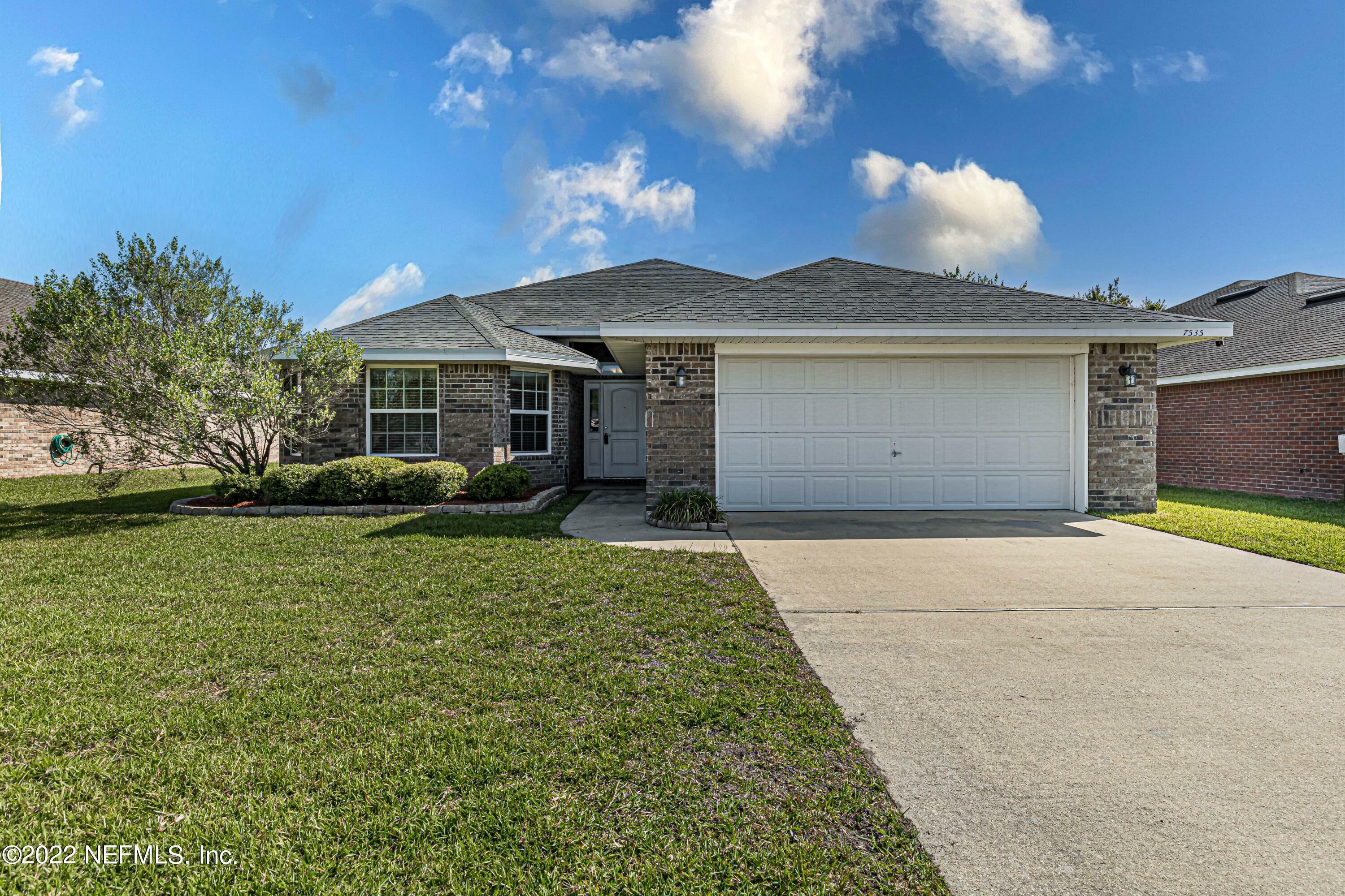 Property Photo:  7535 Westland Oaks Drive  FL 32244 