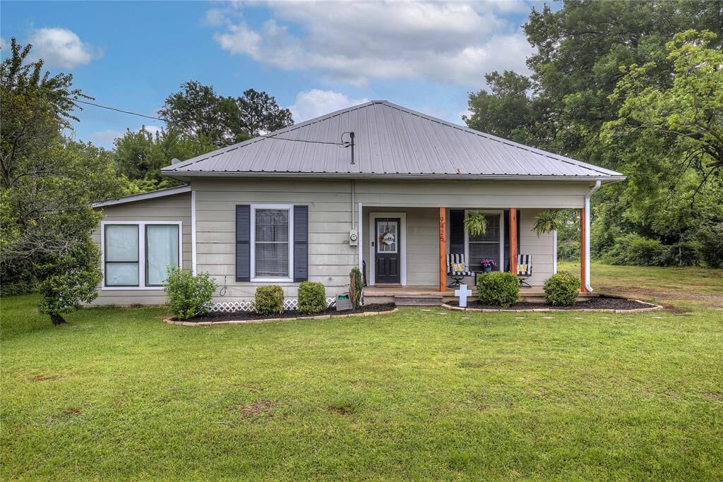 Property Photo:  9425 Farm Road 269 S  TX 75471 