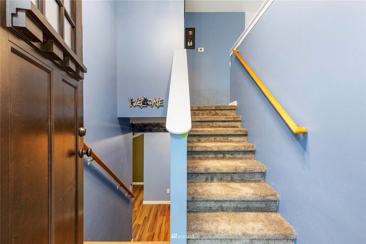 Property Photo:  722 Fernhaven Lane  WA 98284 