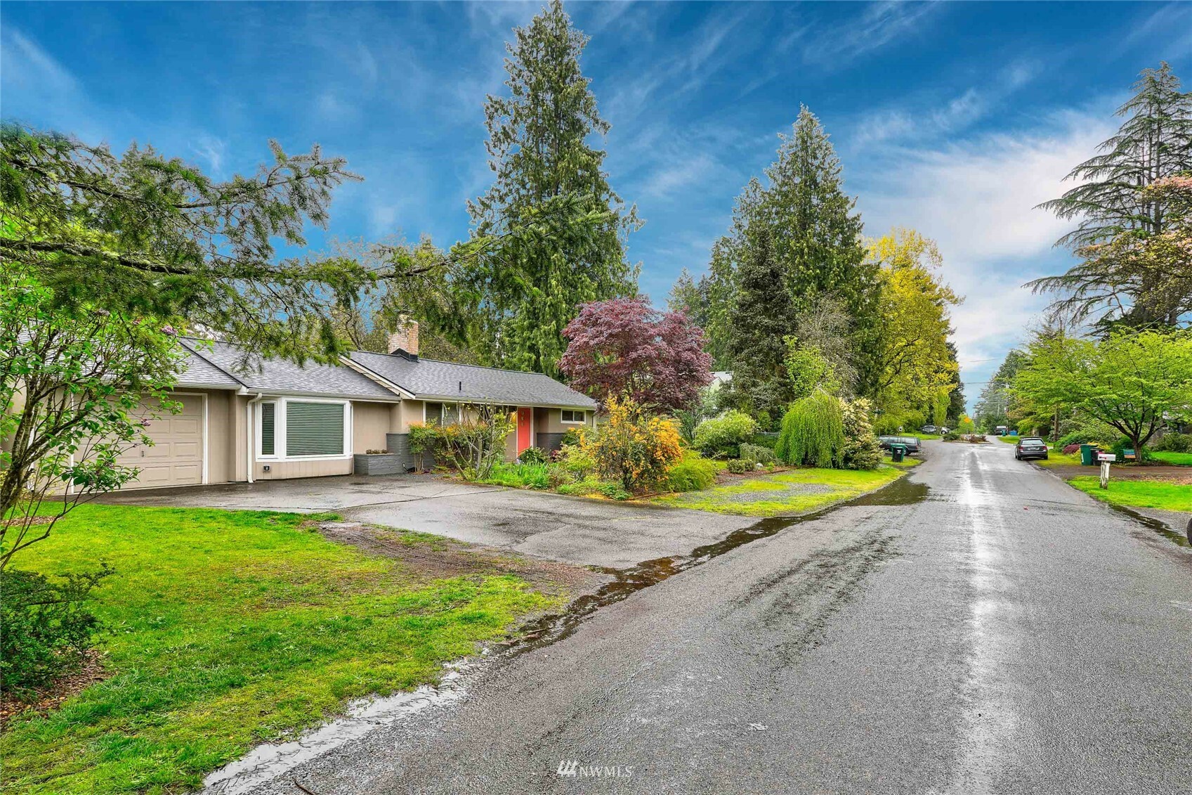 Property Photo:  1724 NE 113th Street  WA 98125 