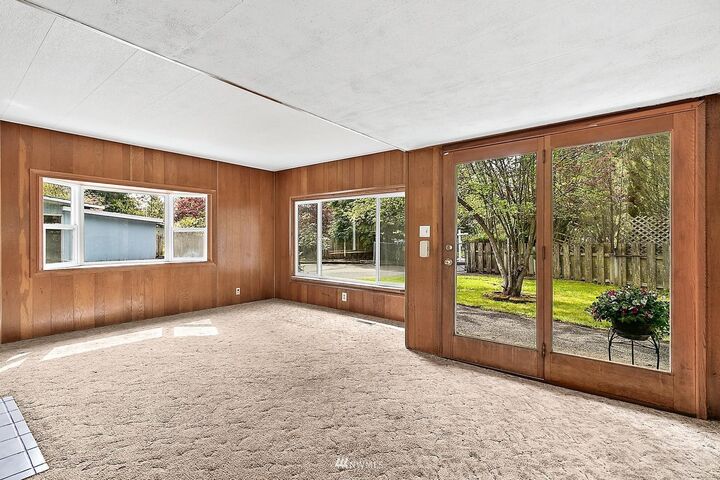 Property Photo: 22154 SE 275th Court WA 98038
