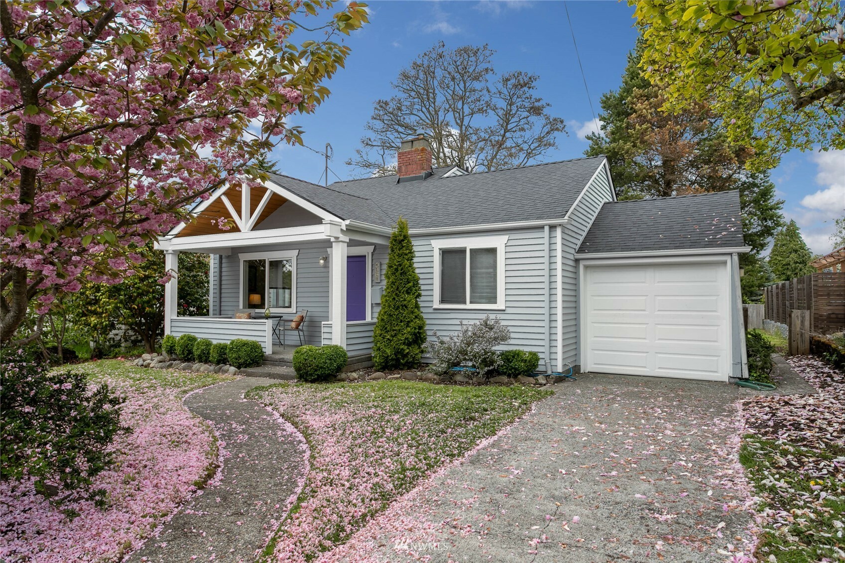 Property Photo:  4120 SW Ida Street  WA 98136 